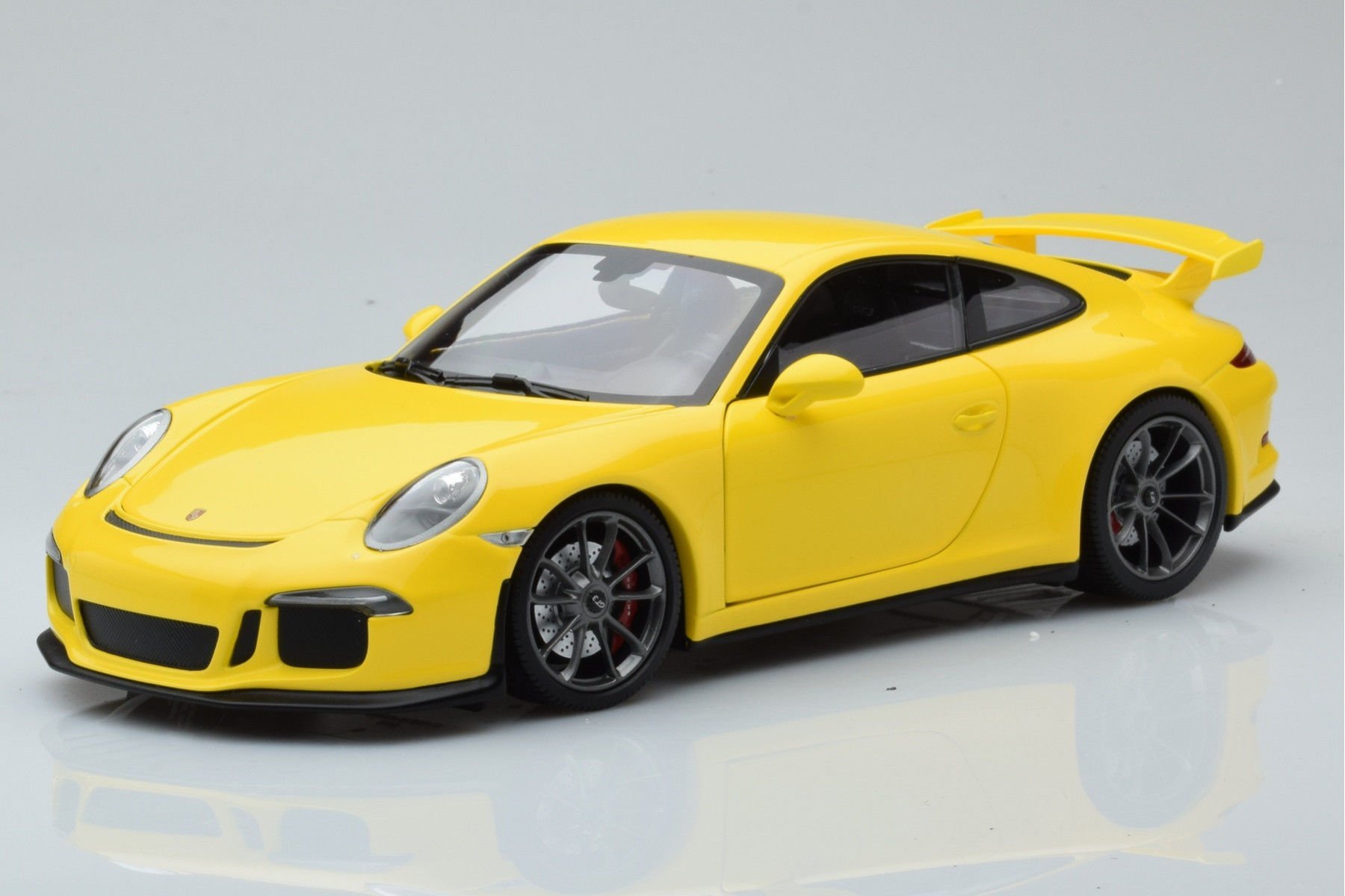 MINICHAMPS - PORSCHE - 911 991 GT3 COUPE 2013 - SILVER WHEELS