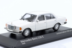 1/43 MINICHAMPS - MERCEDES BENZ - E-CLASS 230E (W123) 1982