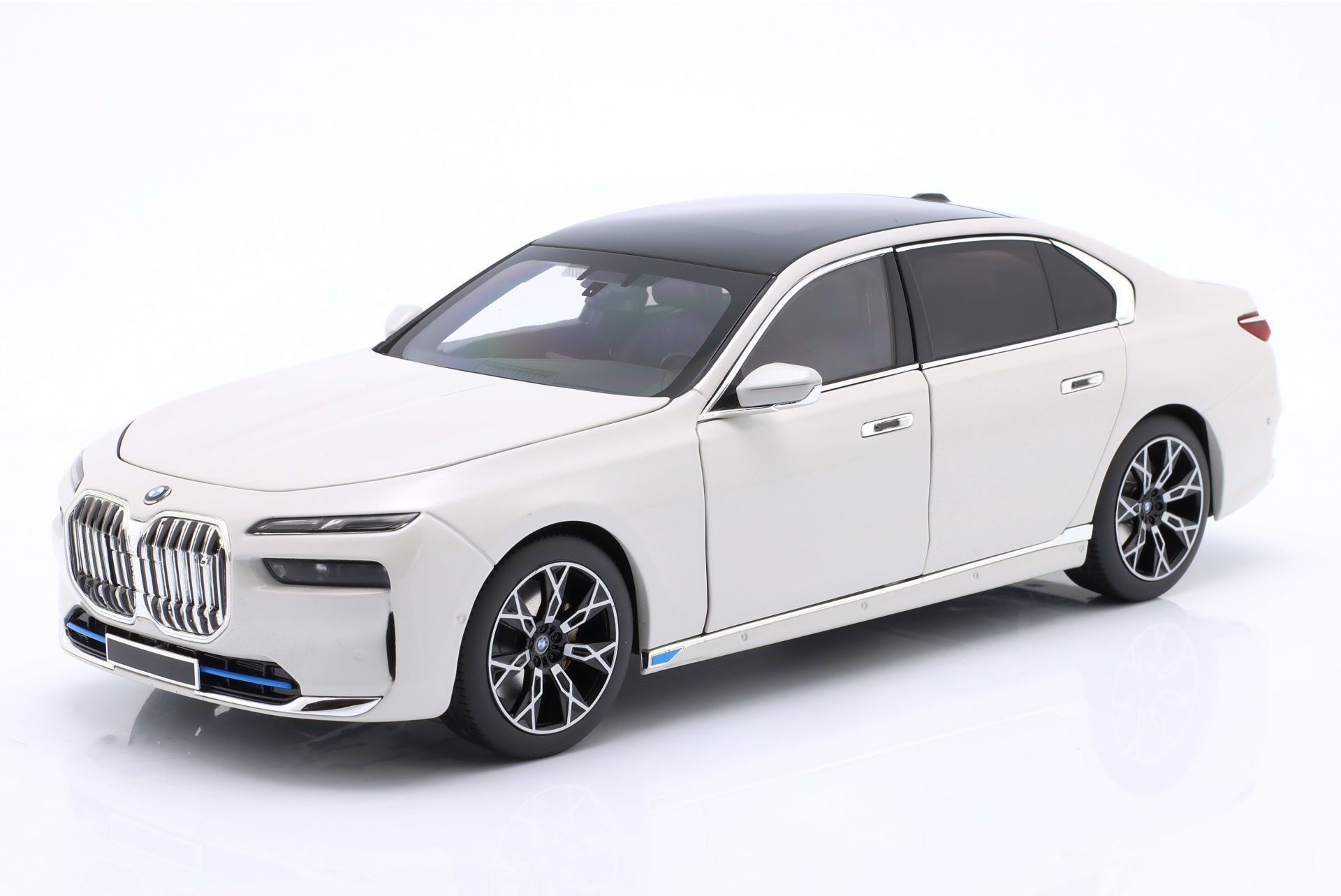 MINICHAMPS - BMW - 7-SERIES i7 (G70 BEV) 2022