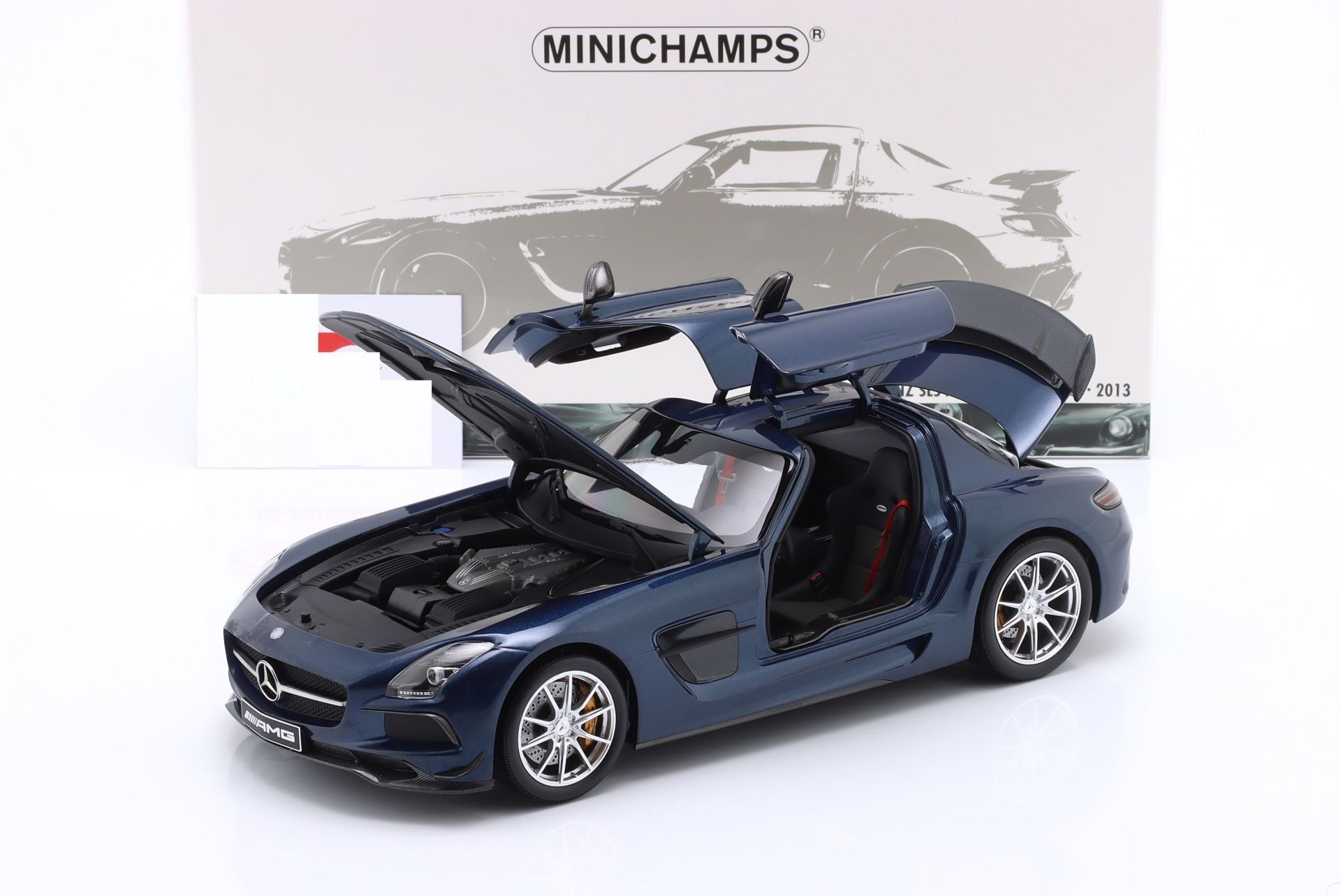 MINICHAMPS - MERCEDES BENZ - SLS COUPE 6.3 AMG BLACK SERIES 2013