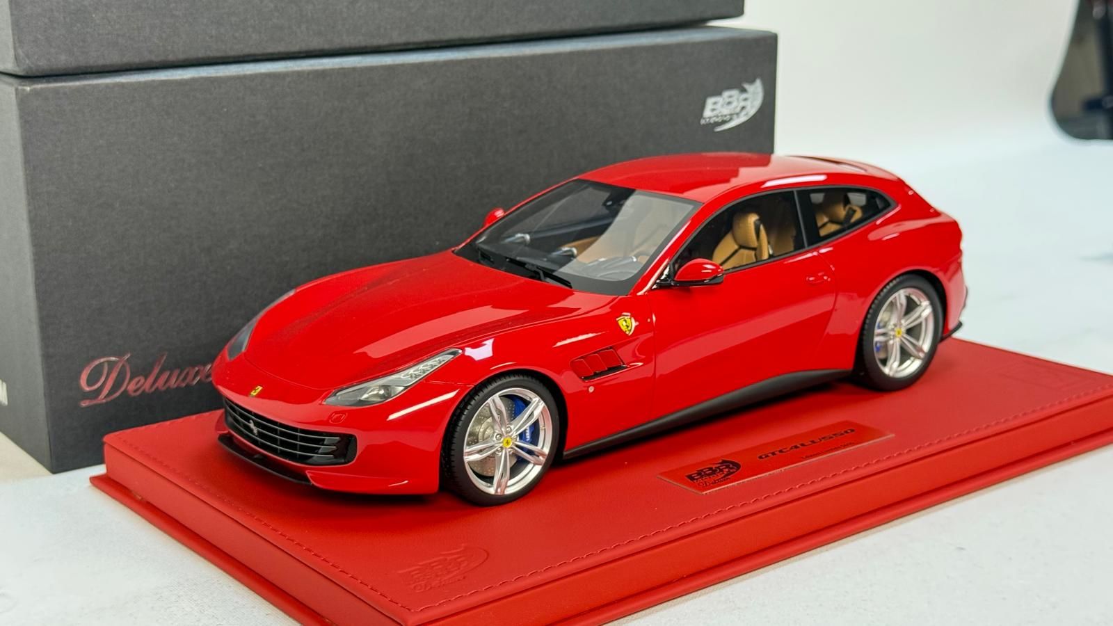 BBR-MODELS - FERRARİ GTC 4 LUSSO ROSSO CORSA
