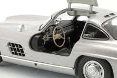 MINICHAMPS MERCEDES BENZ 300SL W198