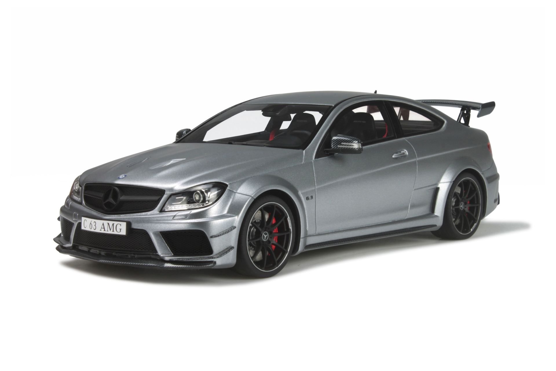 GT-SPIRIT - MERCEDES BENZ - C-CLASS C63 AMG COUPE 2014