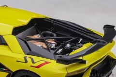 AUTOART - LAMBORGHINI - AVENTADOR SVJ 2018