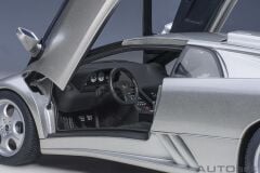 AUTOART - LAMBORGHINI - DIABLO SE30 JOTA 1994(Kopya)