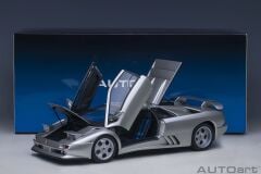 AUTOART - LAMBORGHINI - DIABLO SE30 JOTA 1994(Kopya)