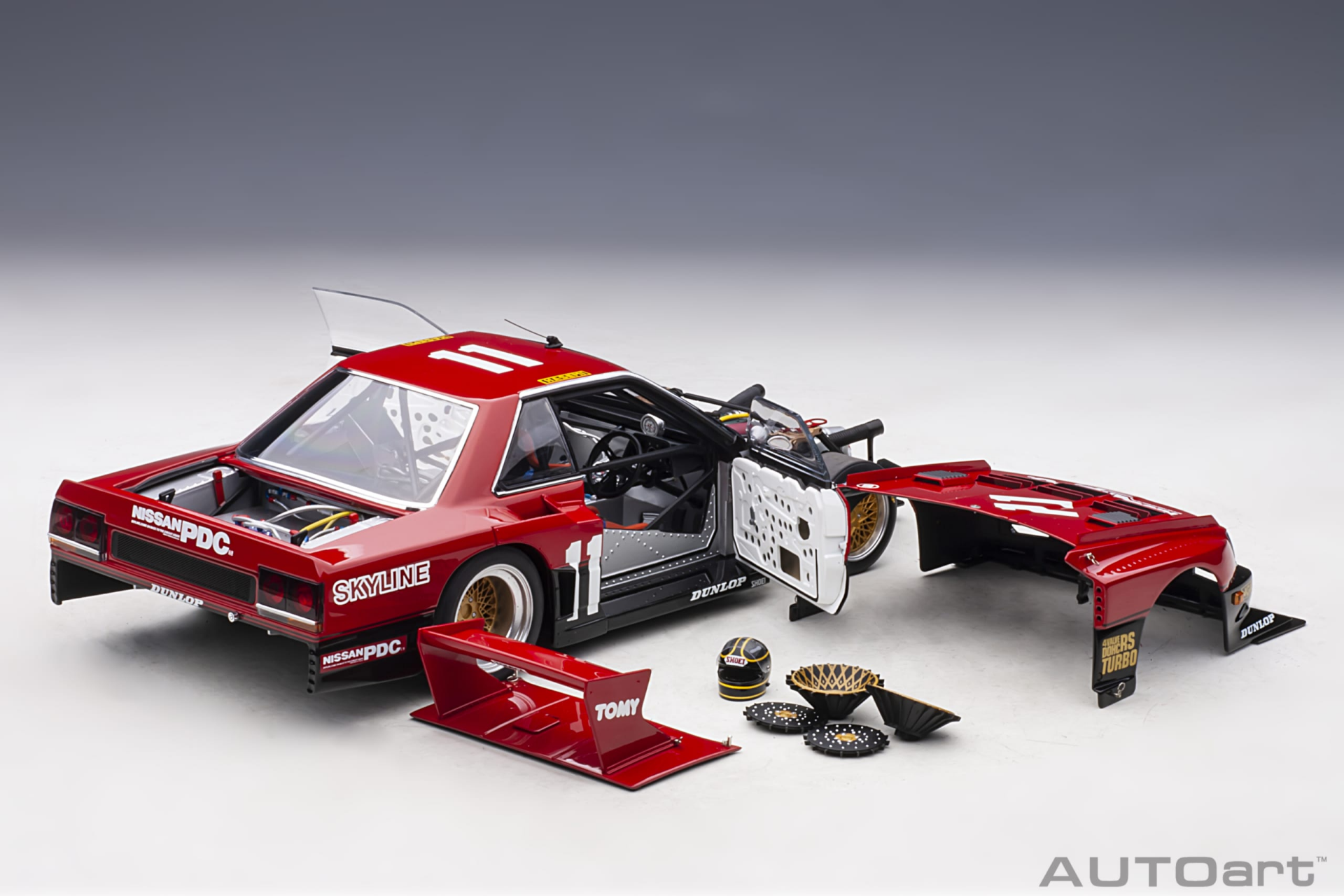 AUTOART - NISSAN - SKYLINE RS TURBO SUPER SILHOUTTE 1982