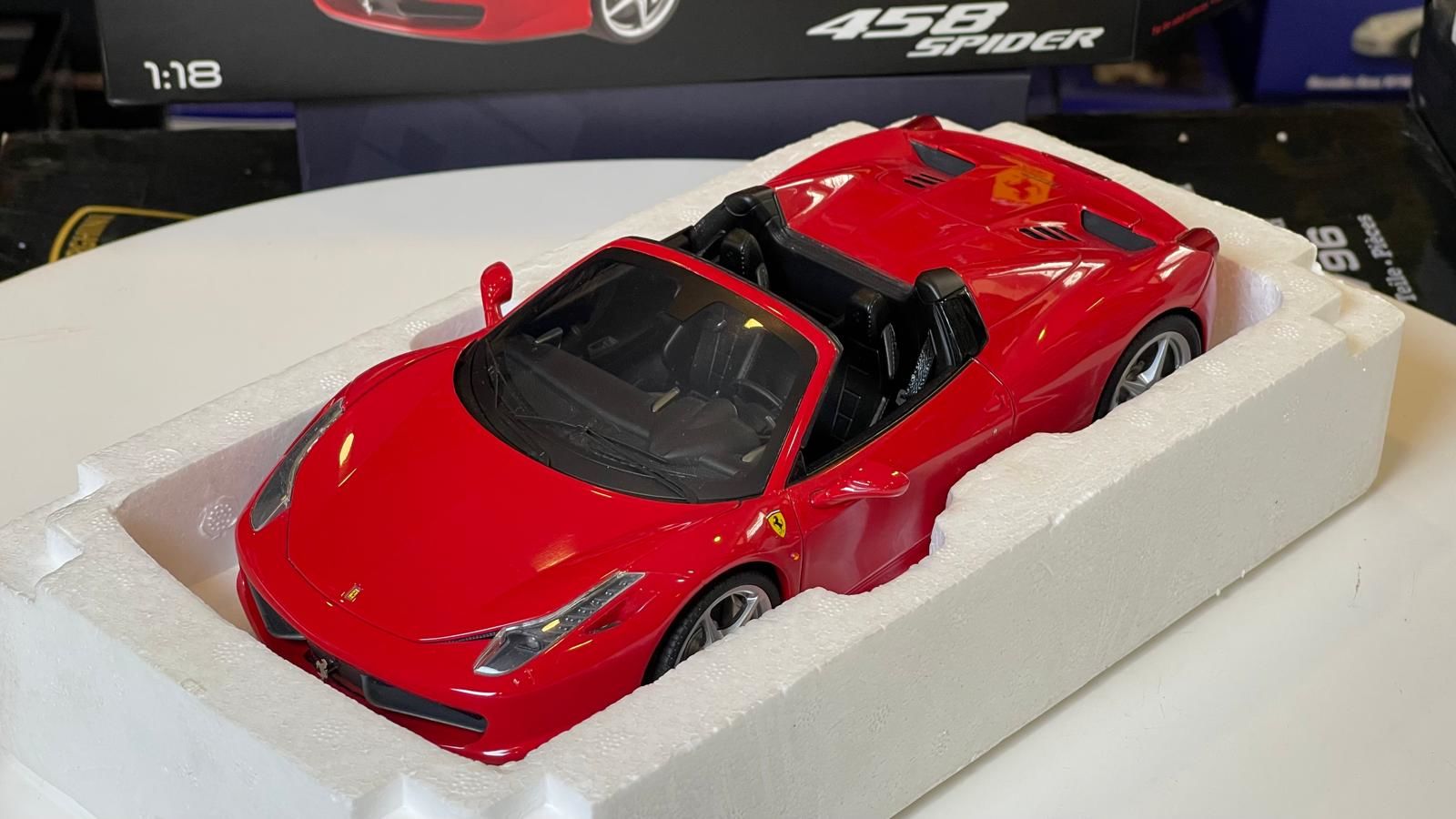 MATTEL HOT WHEELS - FERRARI - 458 ITALIA SPIDER 2011