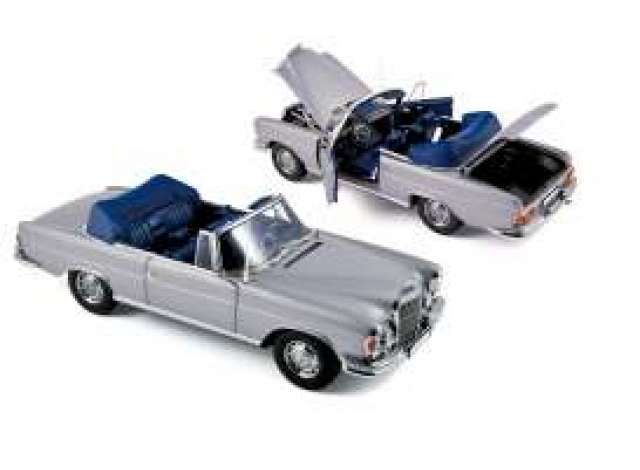 1968 Mercedes 280 SE Cabriolet, light Grey