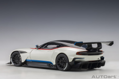 1/18 AUTOart Aston Martin Vulcan (Stratus White) with Red and Blue stripes