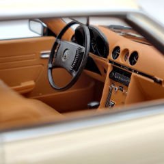 CULT-SCALE MODELS - MERCEDES BENZ - SL-CLASS SLC350 (C107) COUPE 1973