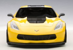 1/18 AUTOart Chevrolet Corvette C7 Z06 C7R Edition (Corvette Racing Yellow) - 71260