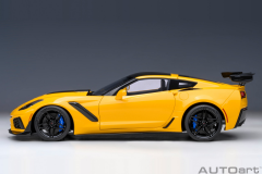 1/18 AUTOart Chevrolet Corvette C7 ZR1 (Corvette Racing Yellow Tintcoat) - 71278