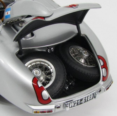 1/18 CMC - MERCEDES BENZ - 300SLR SPIDER N 658 2nd MILLE MIGLIA 1955 J.M.FANGIO