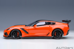 1/18 AUTOart Chevrolet Corvette C7 ZR1 (Sebring Orange Tintcoat) - 71279