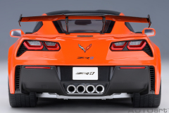 1/18 AUTOart Chevrolet Corvette C7 ZR1 (Sebring Orange Tintcoat) - 71279