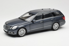 1/18 Minichamps Mercedes E Class S212 T Model Tenorit Gray Metallic