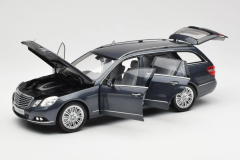 1/18 Minichamps Mercedes E Class S212 T Model Tenorit Gray Metallic