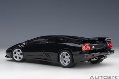1/18 AUTOart Lamborghini Diablo SE 30th Anniversary Edition (Deep Black Metallic)