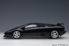 1/18 AUTOart Lamborghini Diablo SE 30th Anniversary Edition (Deep Black Metallic)