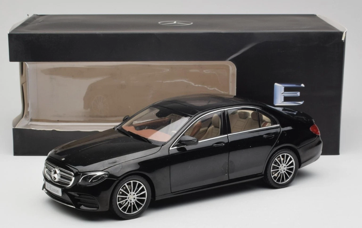1/18 I-SCALE - MERCEDES BENZ - E-CLASS (W213) AMG LINE 2016