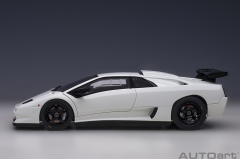 1/18 AUTOart Lamborghini Diablo SV-R (Impact White)