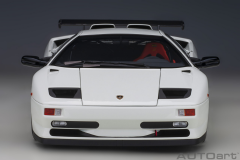 1/18 AUTOart Lamborghini Diablo SV-R (Impact White)