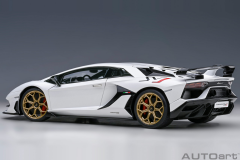 1/18 AUTOart Lamborghini Aventador SVJ (Bianco Asopo)
