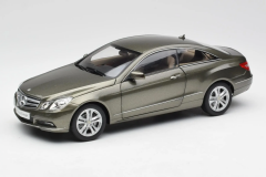 1/18 NOREV - MERCEDES BENZ - E-CLASS COUPE (C207) 2009