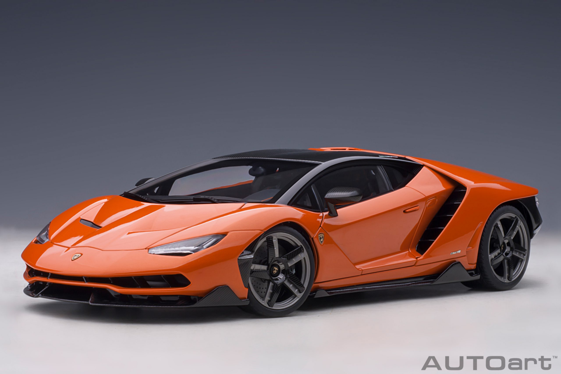 1/18 AUTOart Lamborghini Centenario (Arancio Argos)