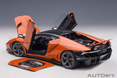 1/18 AUTOart Lamborghini Centenario (Arancio Argos)