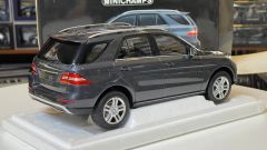 MINICHAMPS - MERCEDES BENZ - M-CLASS ML 2011