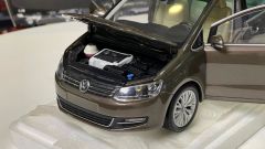 MINICHAMPS - VOLKSWAGEN - SHARAN 2010