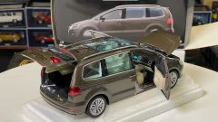 MINICHAMPS - VOLKSWAGEN - SHARAN 2010