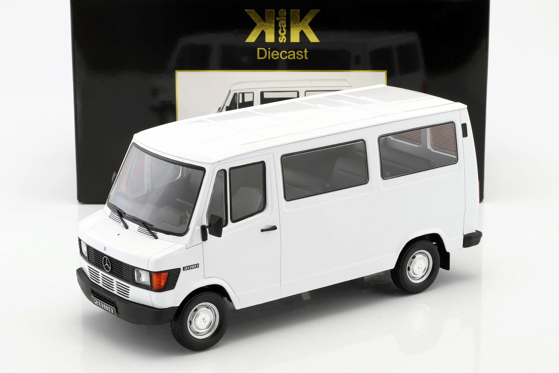 1/18 KK SCALE Mercedes-Benz 208 D bus year 1988 white - KKDC180291