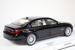 1/18 KYOSHO - BMW - 7-SERIES 760Li 2009