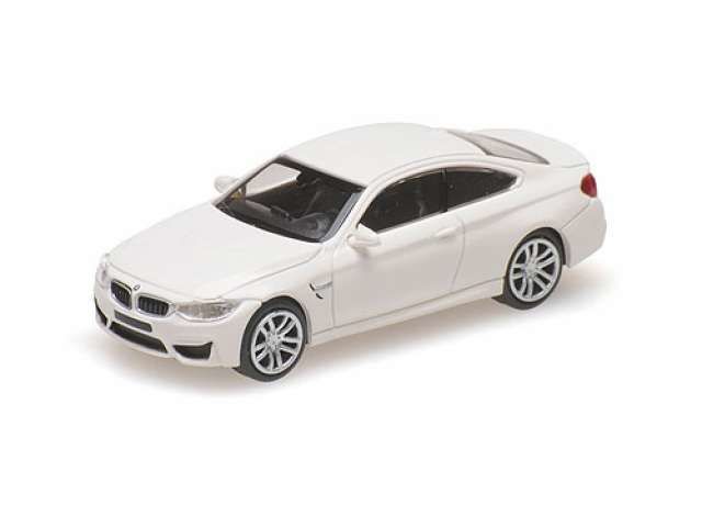 2015 BMW M4, white