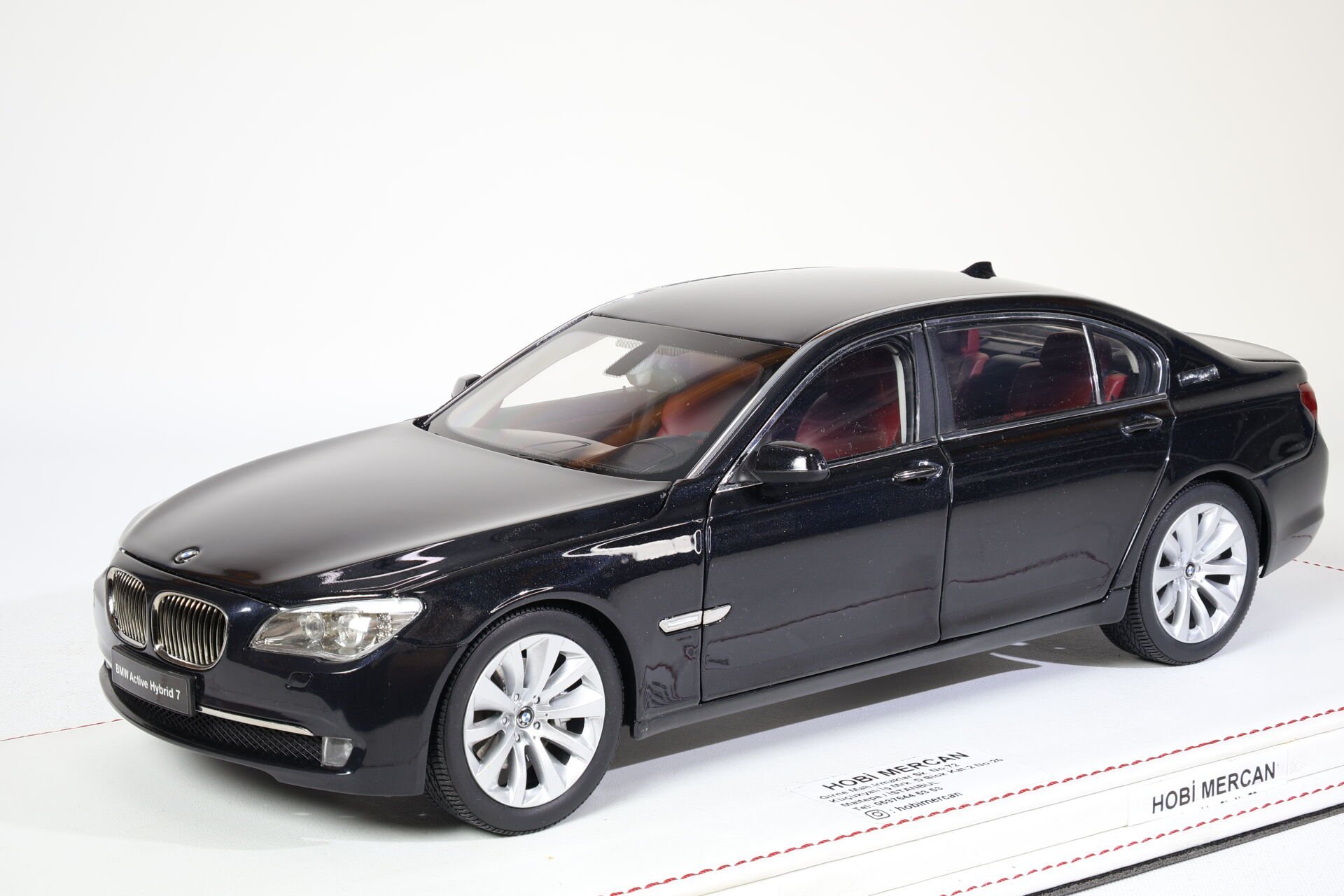 1/18 KYOSHO - BMW - 7-SERIES ACTIVEHYBRID 2009