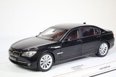 1/18 KYOSHO - BMW - 7-SERIES ACTIVEHYBRID 2009