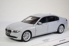 1/18 KYOSHO - BMW - 7-SERIES 750Li (F02) 2009