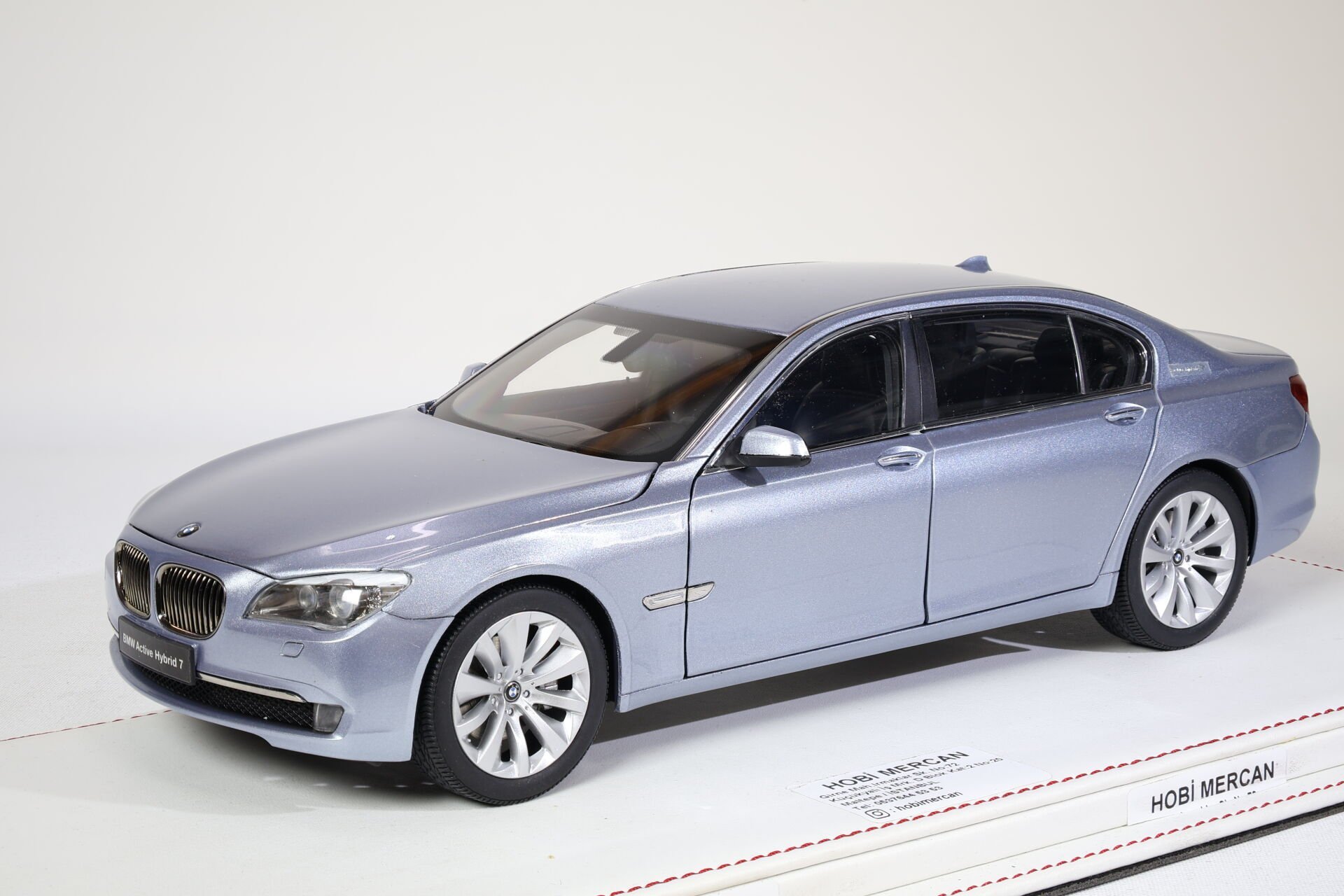 1/18 KYOSHO - BMW - 7-SERIES ACTIVEHYBRID 2009