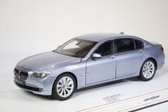 1/18 KYOSHO - BMW - 7-SERIES ACTIVEHYBRID 2009