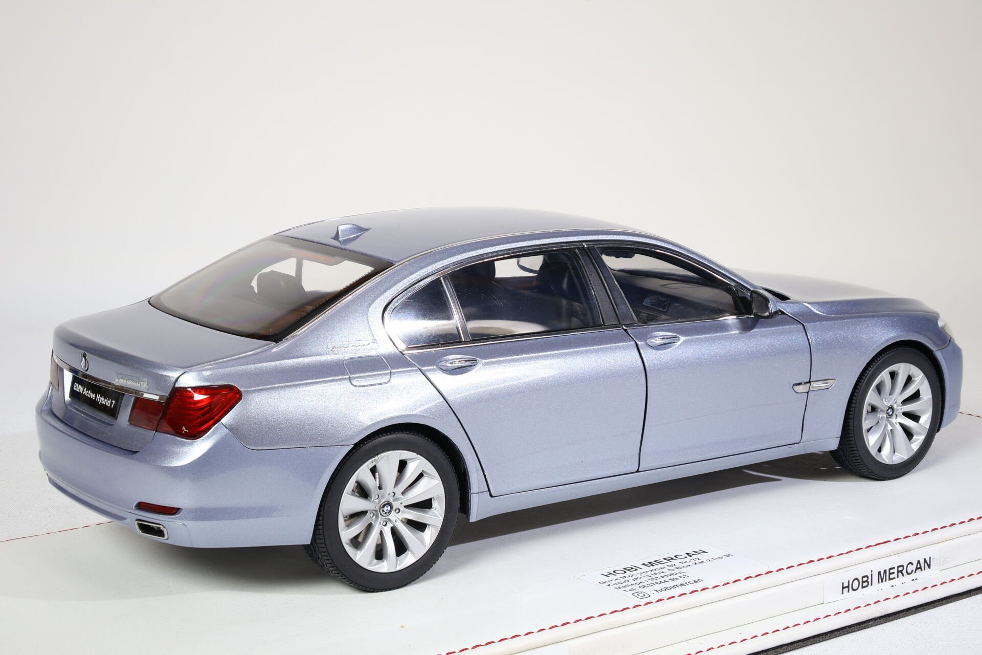 BMW SERIE 7 E65 Gris MINICHAMPS 1:43 of reference