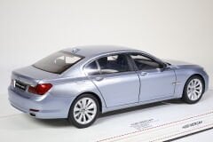 1/18 KYOSHO - BMW - 7-SERIES ACTIVEHYBRID 2009