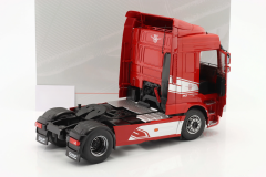 1/18 Premium ClassiXXs DAF XF Space Cab year 2018 red metallic - PCL30211