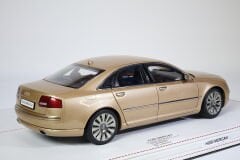 KYOSHO - AUDI - A8 W12 2009