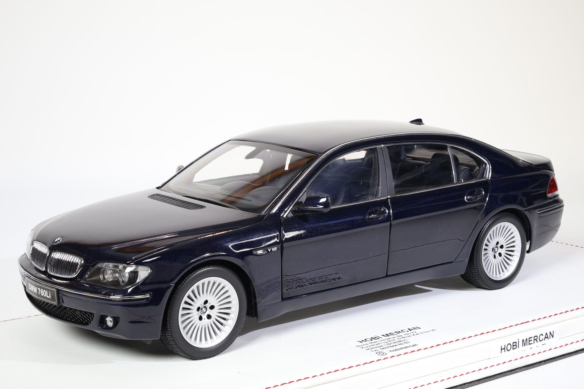 1/18 KYOSHO - BMW 7 SERIES LONG 760Lİ