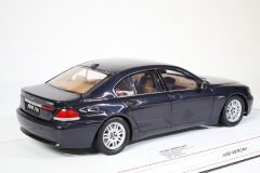 1/18 KYOSHO - BMW - 7-SERIES 745i 2005