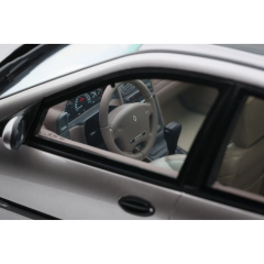 Ön Sipariş - OTTO Renault Laguna V6 3.0 Baccara Gris Opale 1996 - OT1185