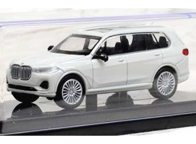 2019 BMW X7, white